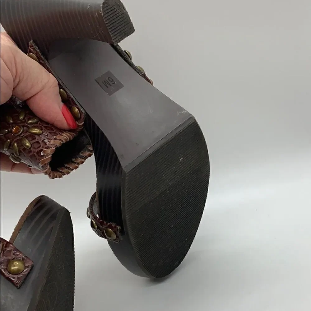 Amanda Smith Topaz Brown embellished sandals